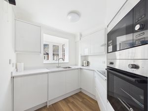 Kitchen- click for photo gallery